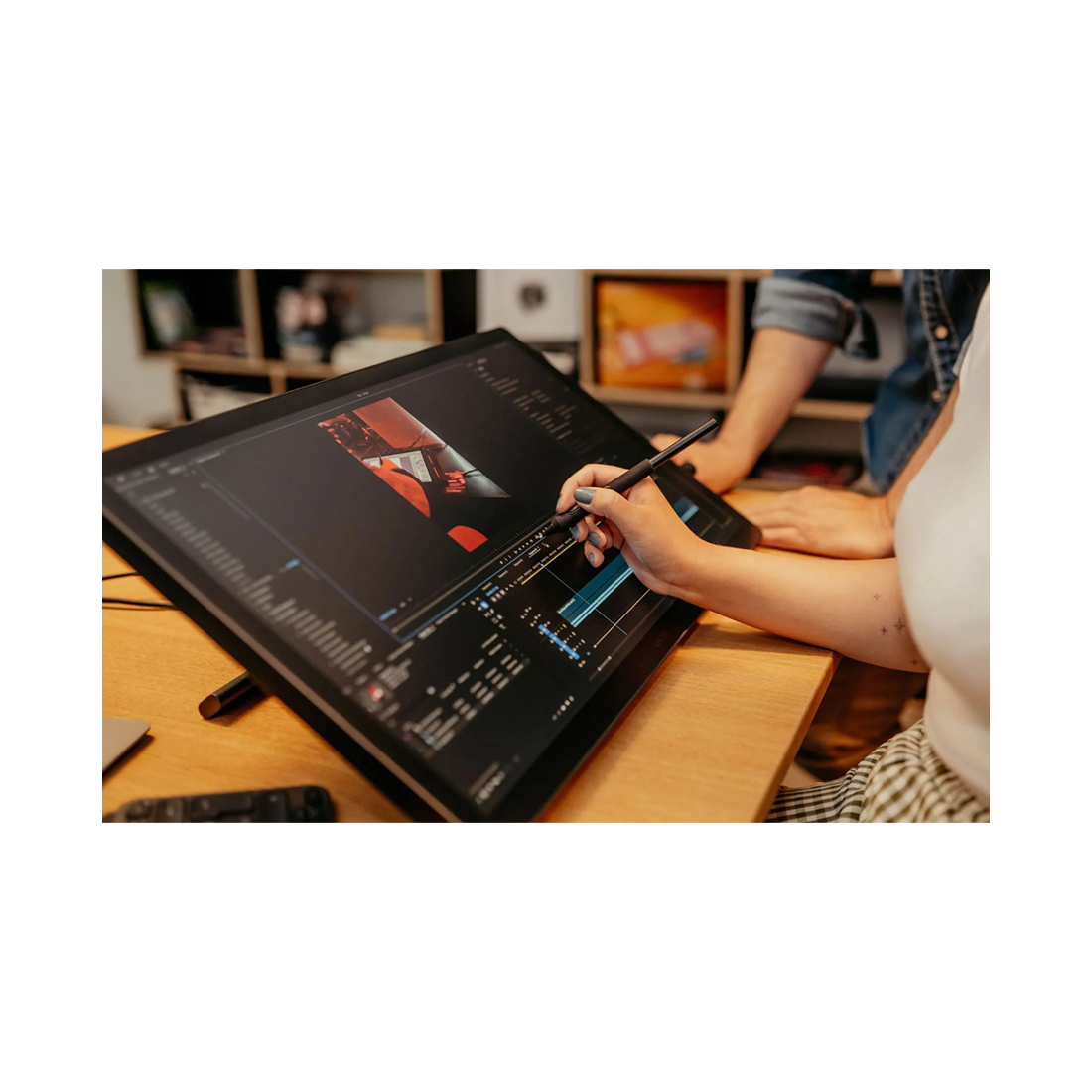 Графический планшет Wacom Cintiq 24 (DTK246K0B) Чёрный – купить недорого с доставкой по Алматы и Казахстану